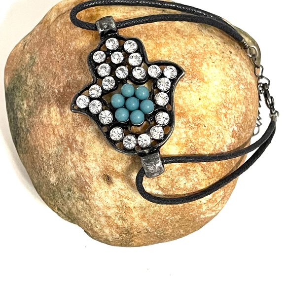 Hamsa Hand Bracelet. - Picture 2 of 7